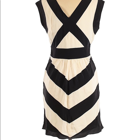 BCBGMaxazria - Picture 2 of 2